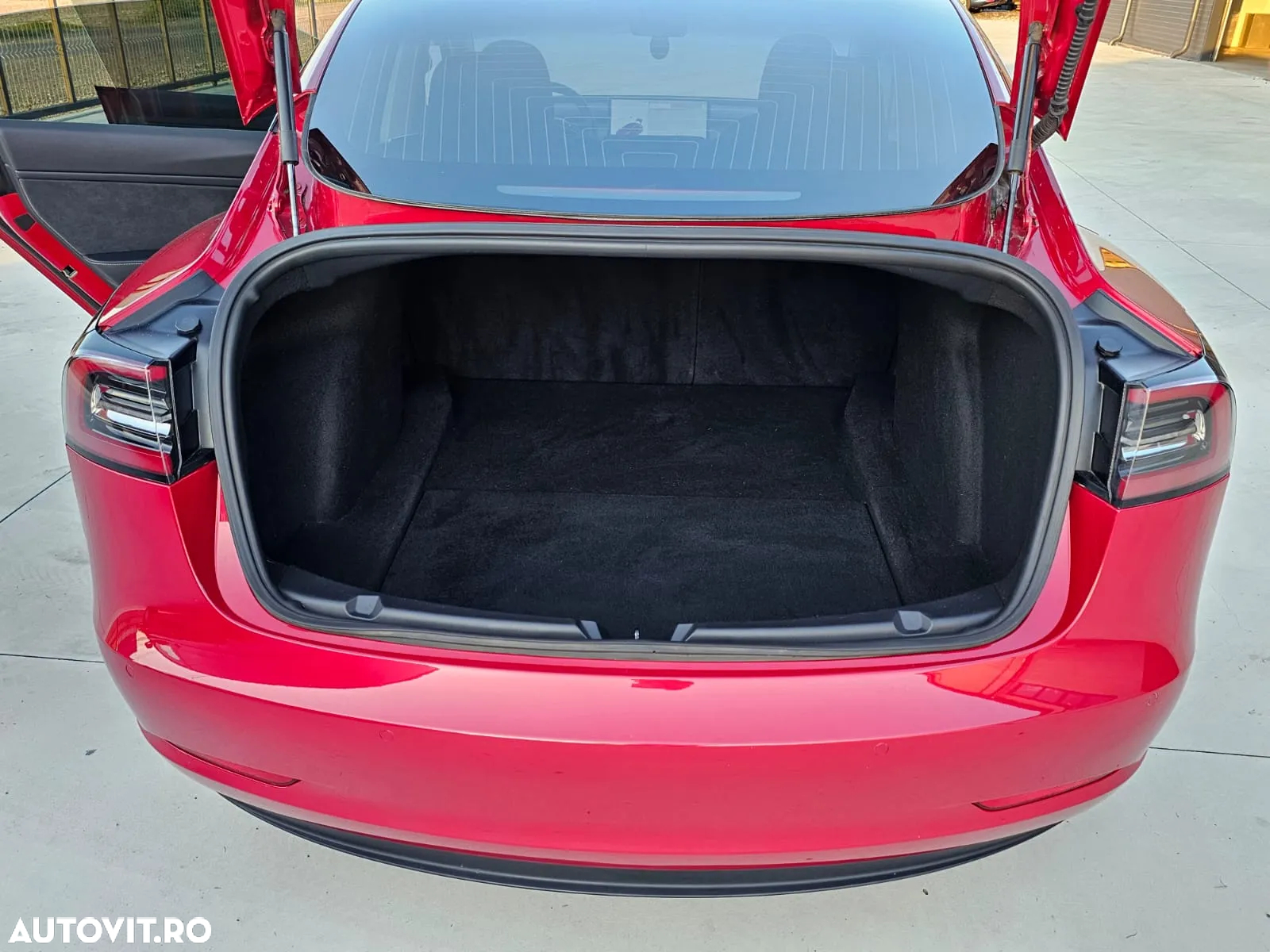 Tesla Model 3 Langstreckenbatterie Allradantrieb Dual Motor Performance - 36