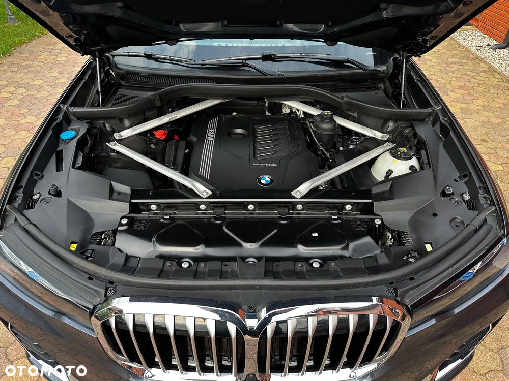 BMW X7 xDrive40i - 10