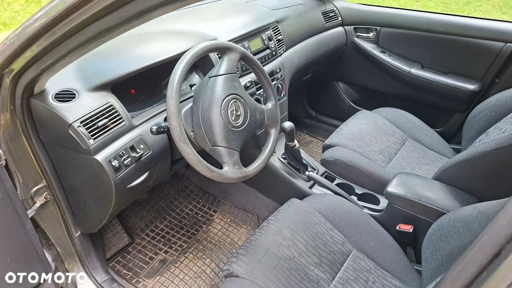 Toyota Corolla 1.6 VVT-i Terra - 14