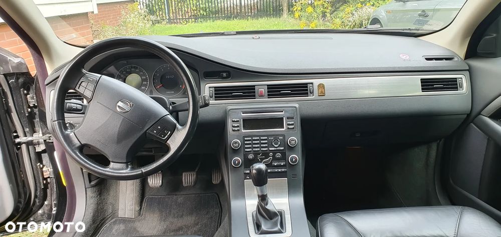 Volvo V70 2.0 Momentum - 9