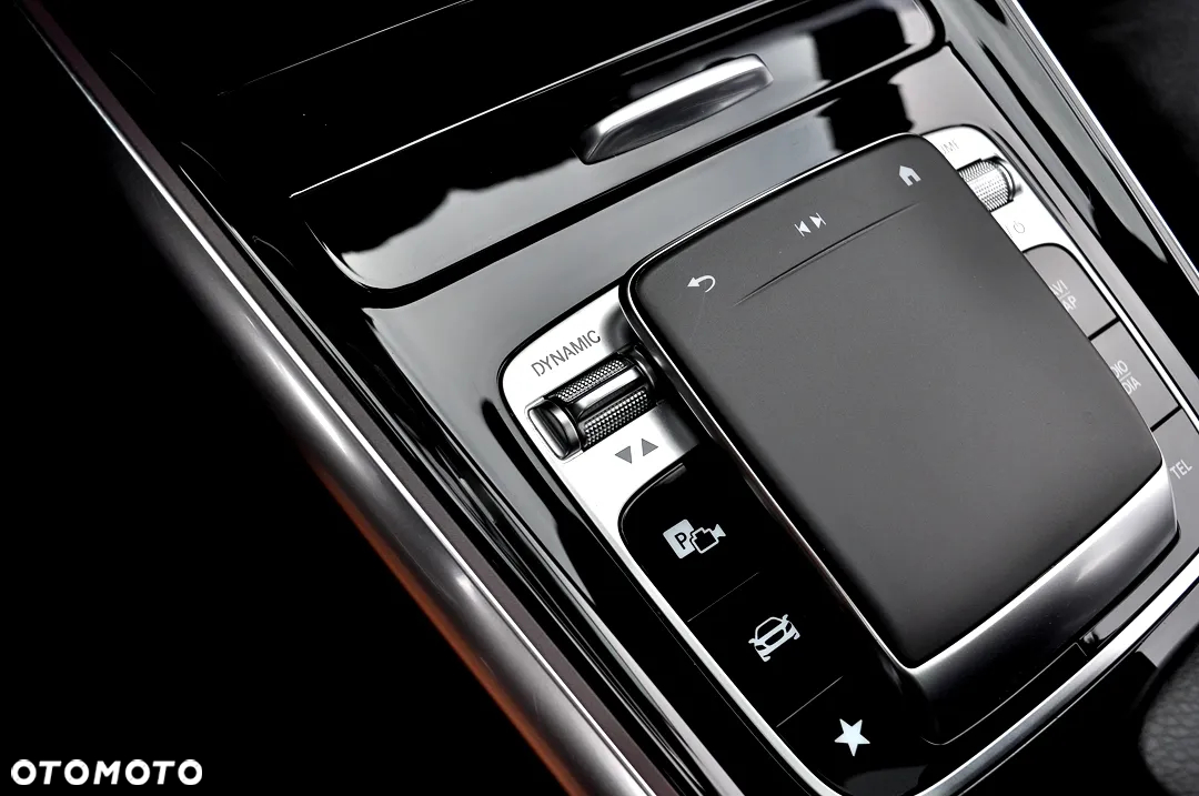 Mercedes-Benz GLB 200 d AMG Line 8G-DCT - 33