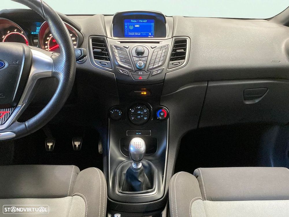 Ford Fiesta - 10
