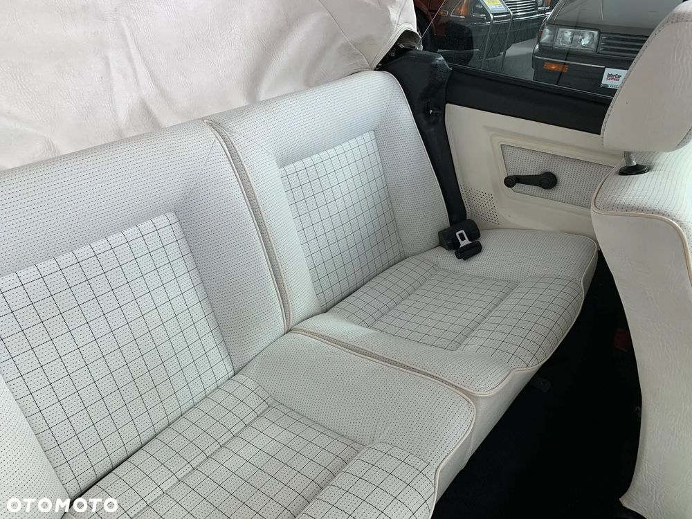 Volkswagen Golf Cabrio - 24