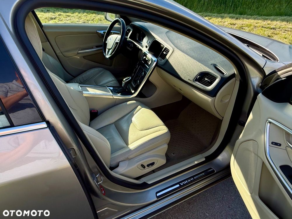 Volvo S60 - 5