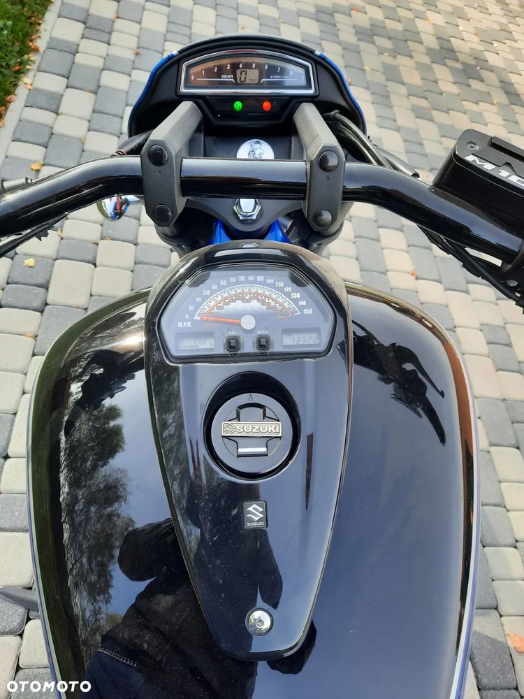 Suzuki Intruder - 6