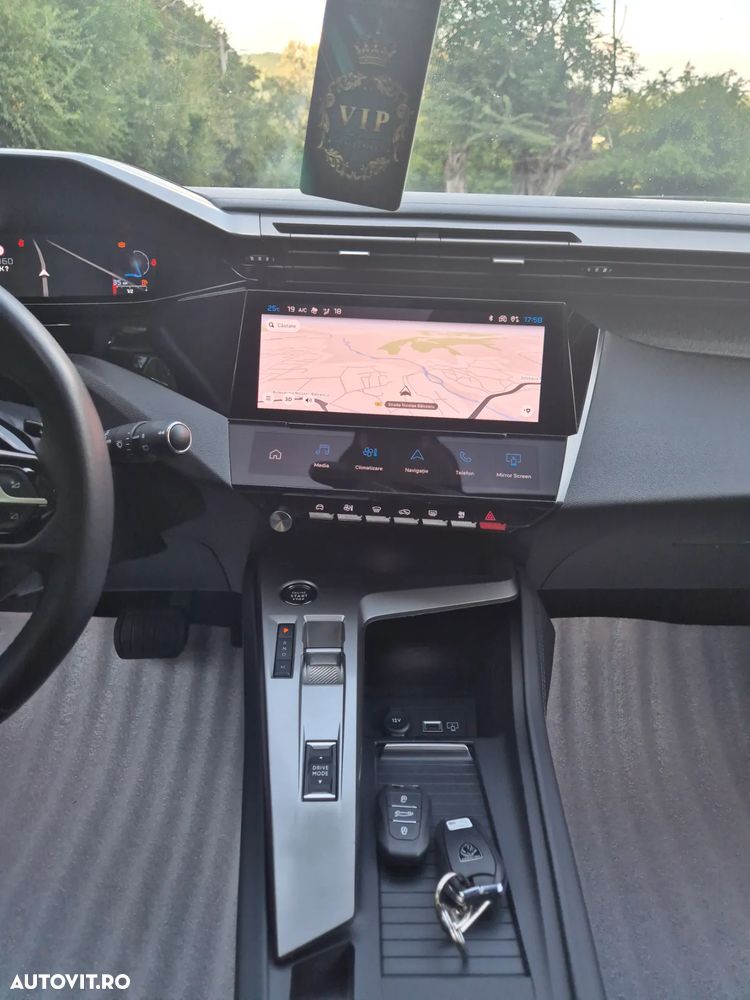 Peugeot 308 SW BlueHDi 130 EAT8 Allure Pack - 12