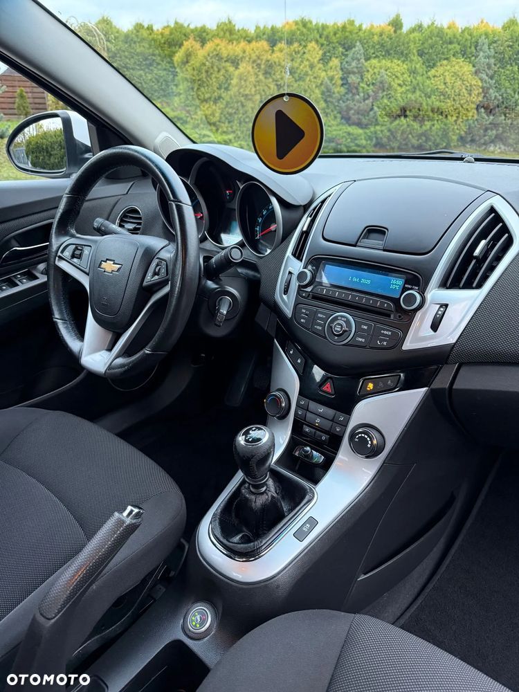 Chevrolet Cruze 1.8 LT - 13