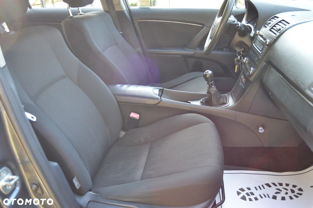 Toyota Avensis 2.0 D-4D Sol - 34