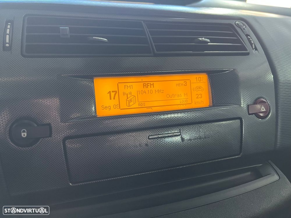 Citroën C4 1.6 HDi SX - 16