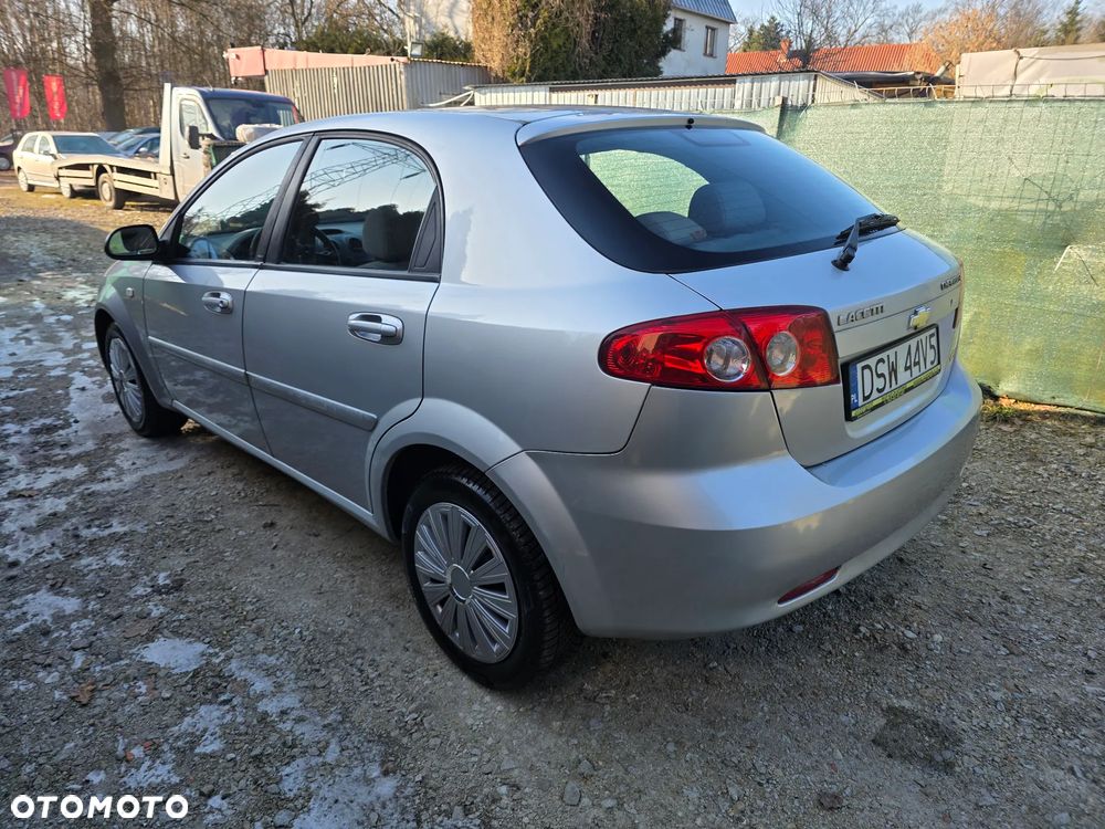 Chevrolet Lacetti - 10