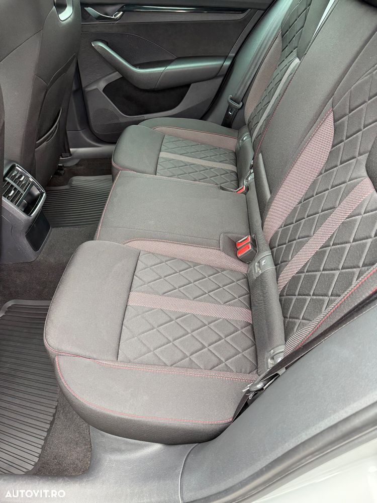 Skoda Octavia 1.4 TSI DSG RS - 13