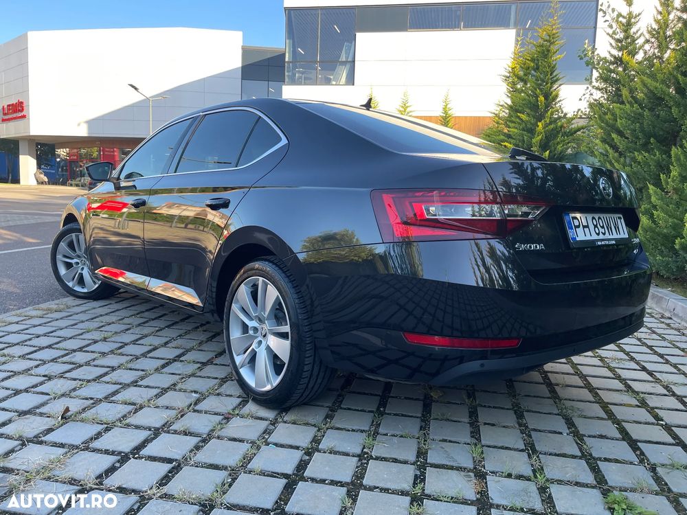 Skoda Superb 2.0 TDI DSG 4X4 Ambition - 16