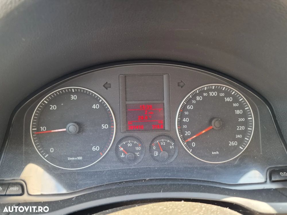 Volkswagen Golf - 6