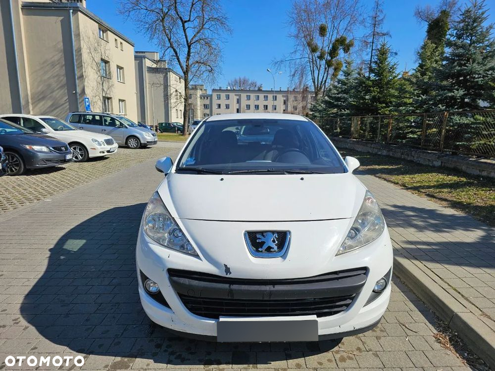 Peugeot 207 - 8