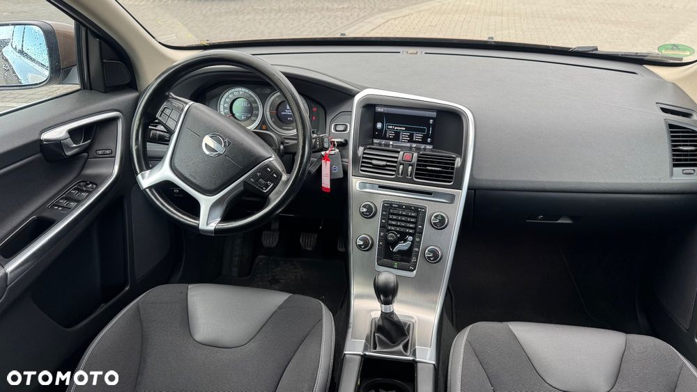 Volvo XC 60 2.4D AWD Momentum - 18