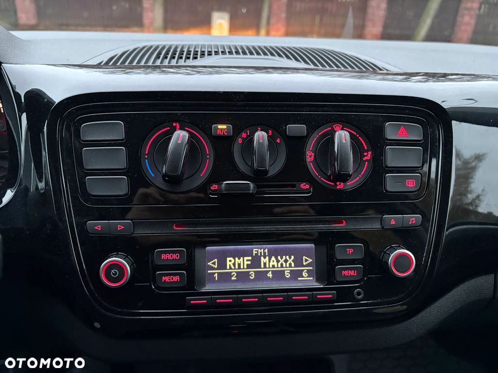 Volkswagen up! 1.0 move - 16