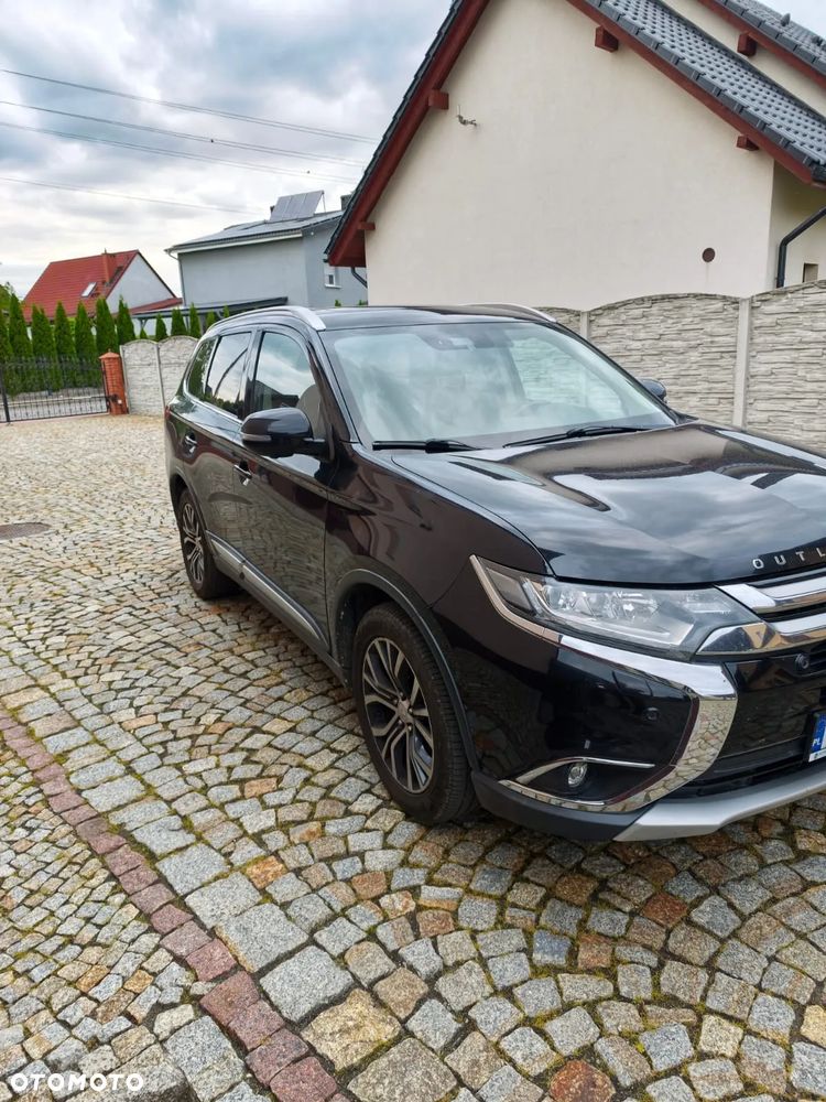 Mitsubishi Outlander 2.0 Instyle Navi 4WD CVT - 3