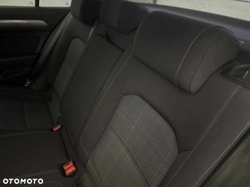 Volkswagen Passat 2.0 TDI EVO Business - 19