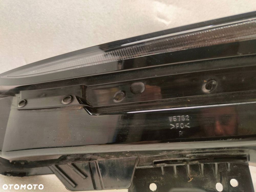 nissan ariya 2021 przód strona prawa drl led w5752 - 5