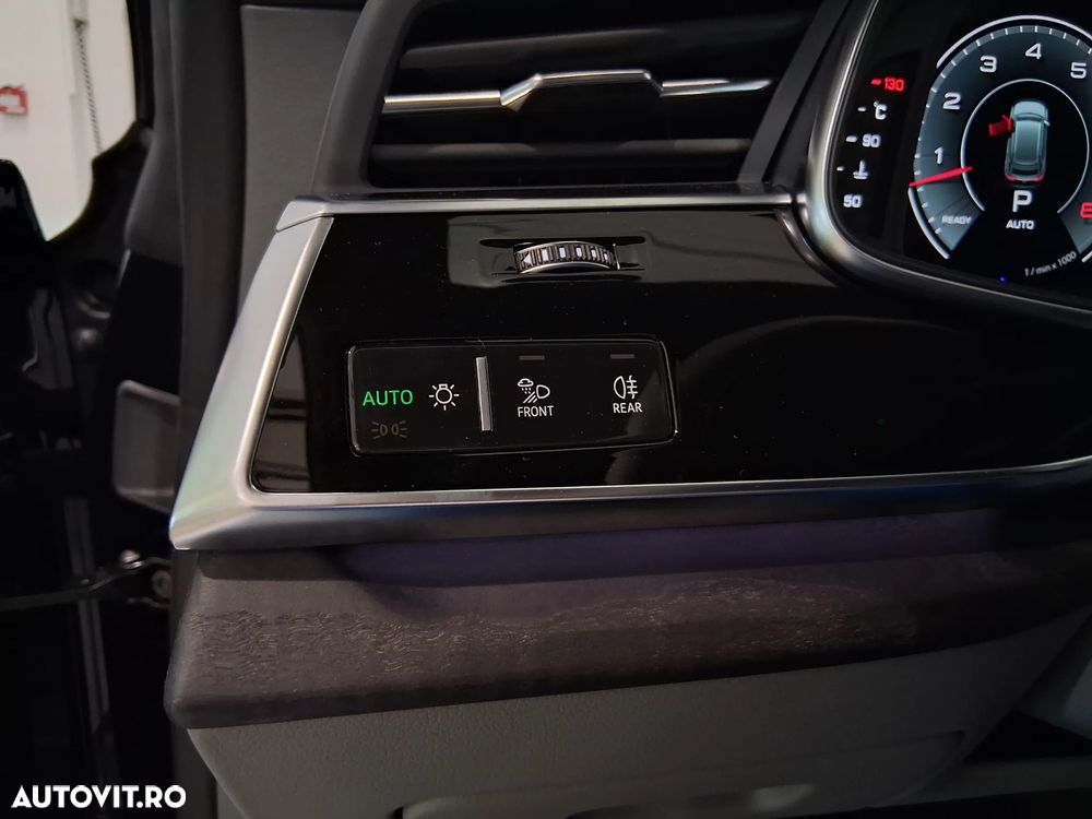 Audi Q8 55 TFSI quattro Tiptronic MHEV - 18