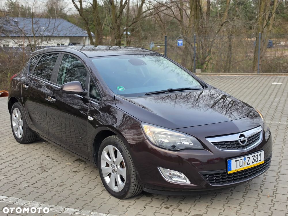 Opel Astra 1.4 Turbo 150 Jahre - 16