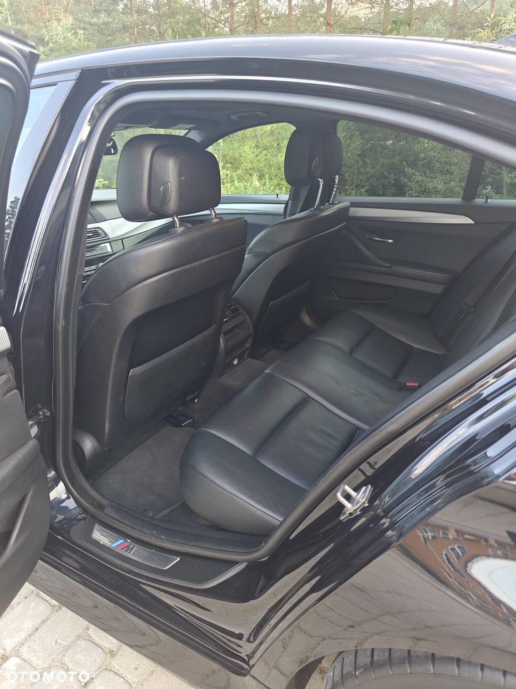 BMW Seria 5 525d - 30