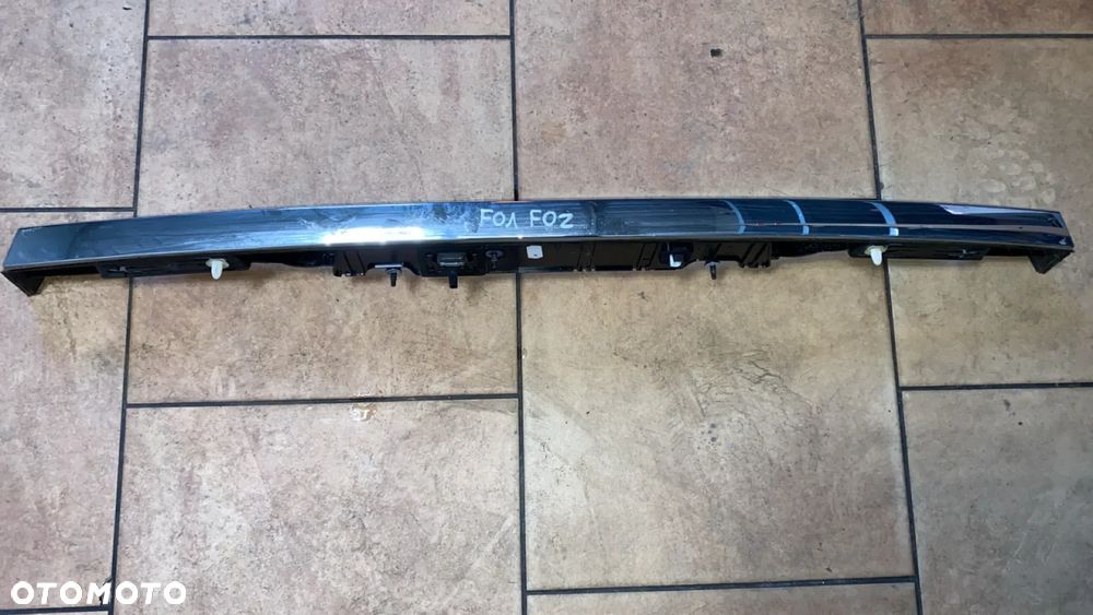 BMW F01 F02 BLENDA LISTWA ZEWNĘTRZNA KLAPY TYŁ CHROM 7200035 KAMERA - 1