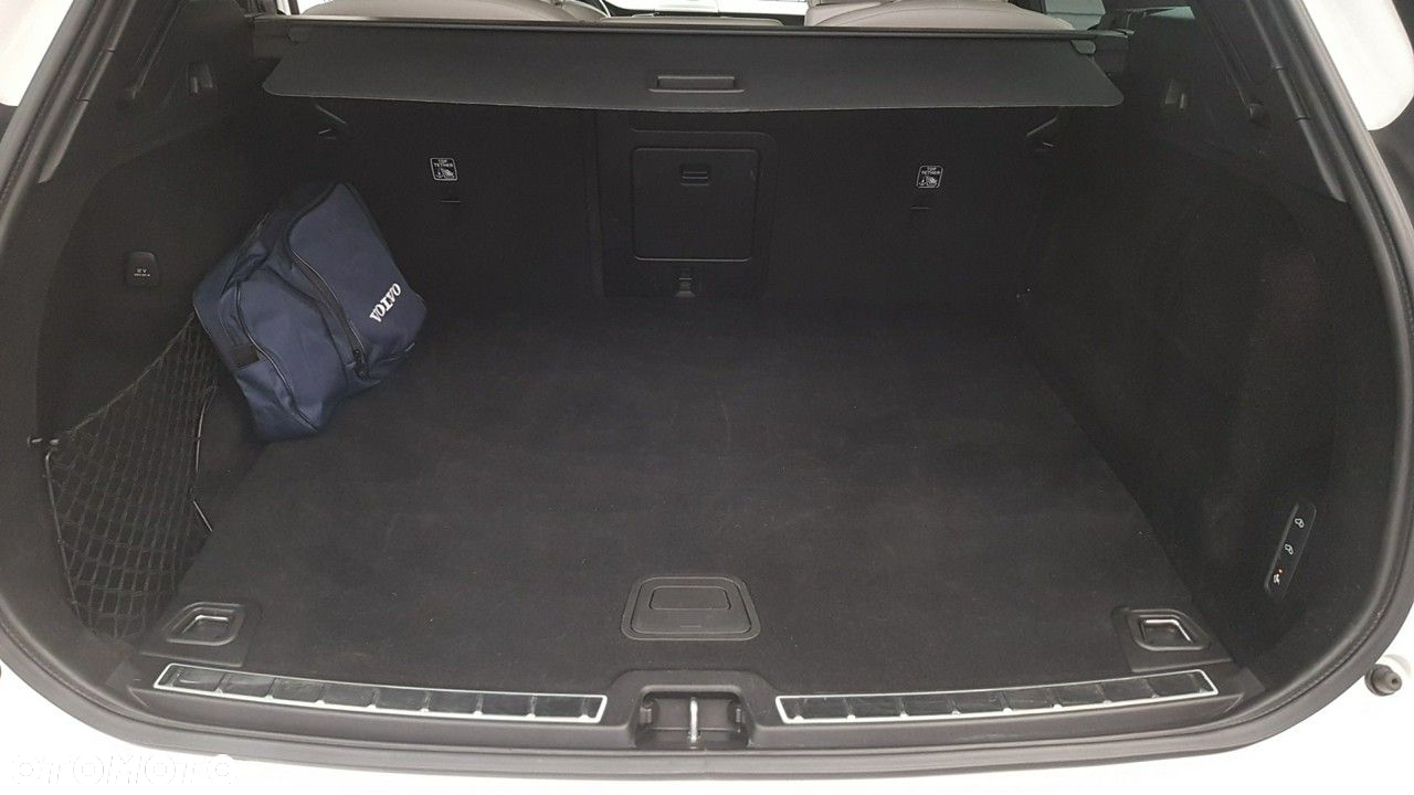 Volvo XC 60 - 22
