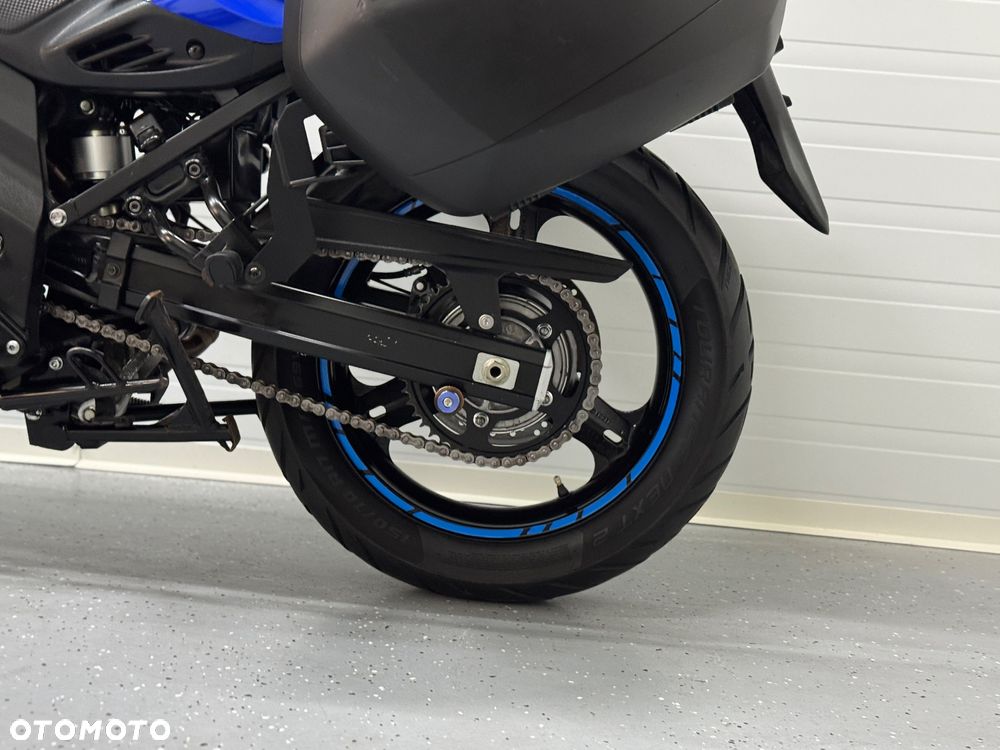 Suzuki V-STROM - 16