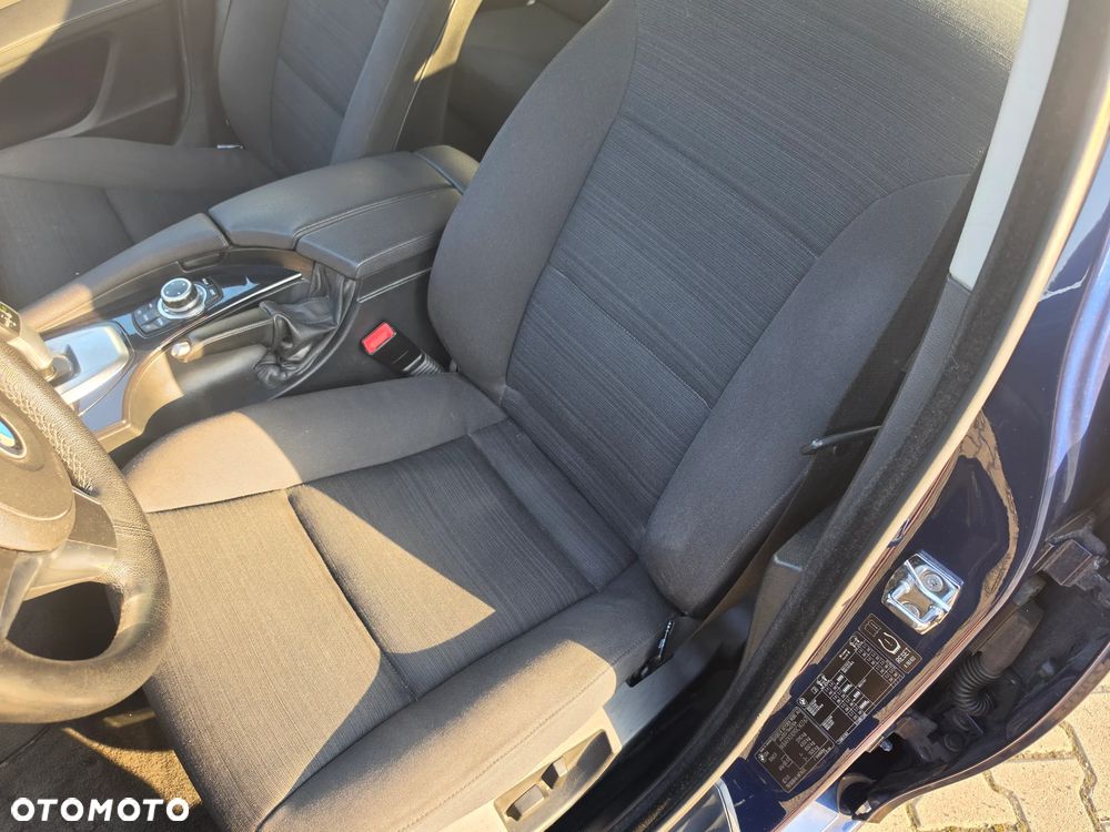 BMW Seria 5 525d Edition Exclusive - 11