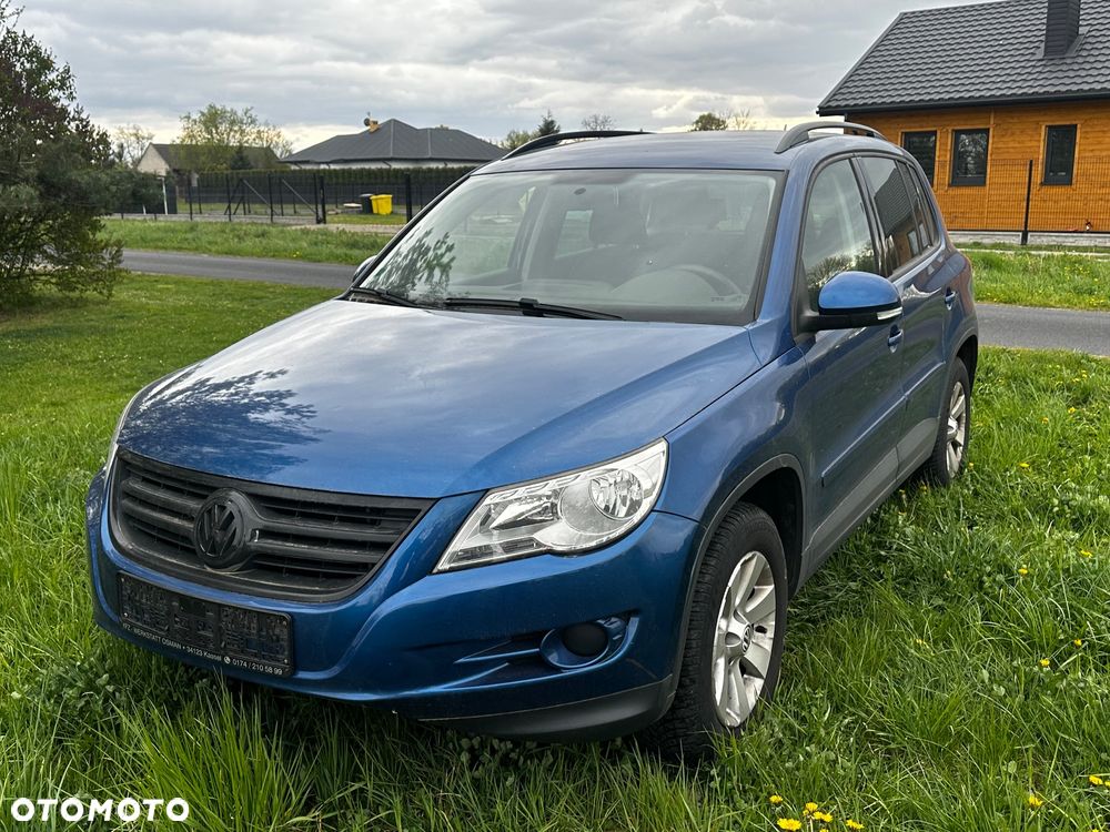 Volkswagen Tiguan - 1