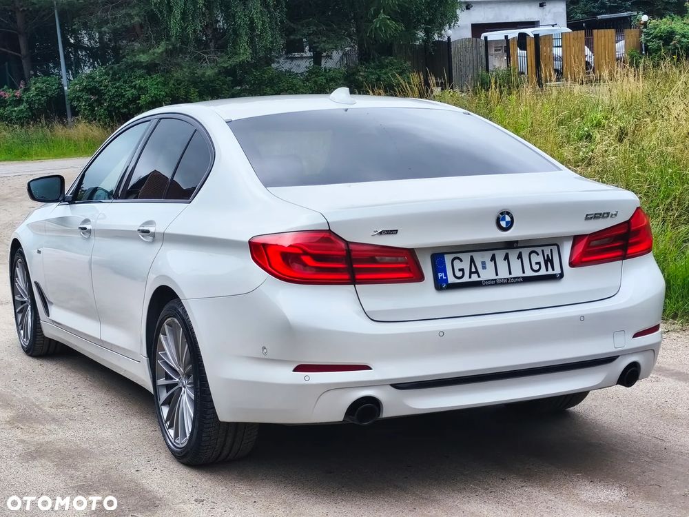 BMW Seria 5 520d Sport Line - 23