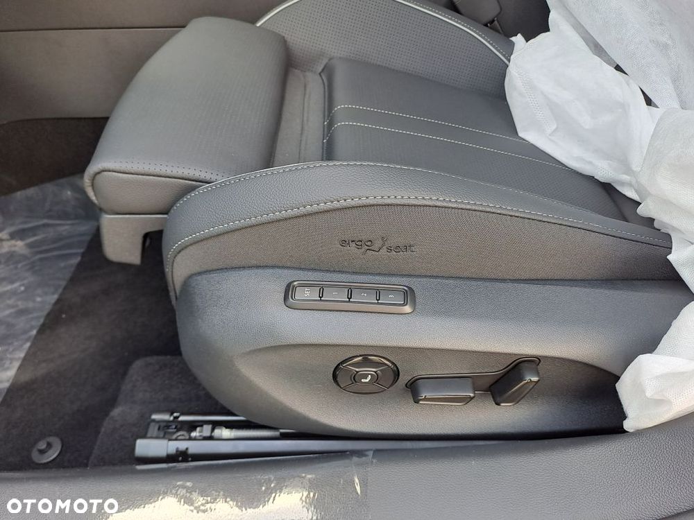 Skoda Superb 2.0 TDI SCR 4x4 Sportline DSG - 12