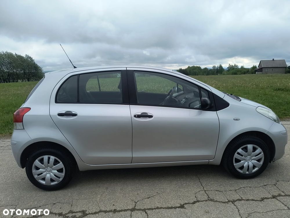 Toyota Yaris 1.0 Entry - 11