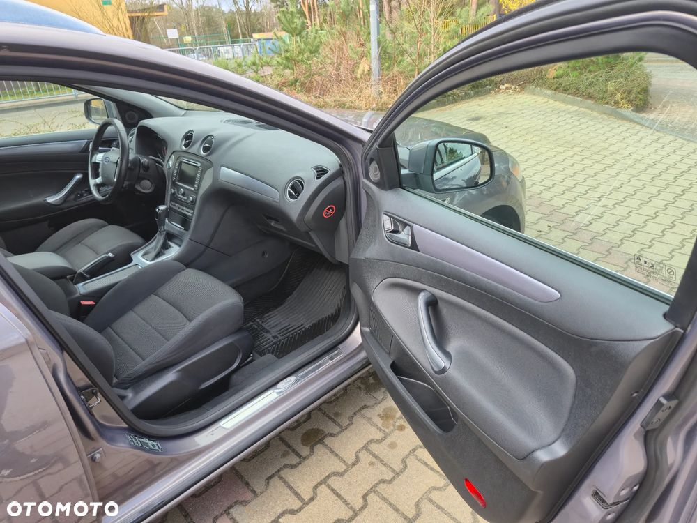Ford Mondeo 2.0 TDCi Titanium - 18