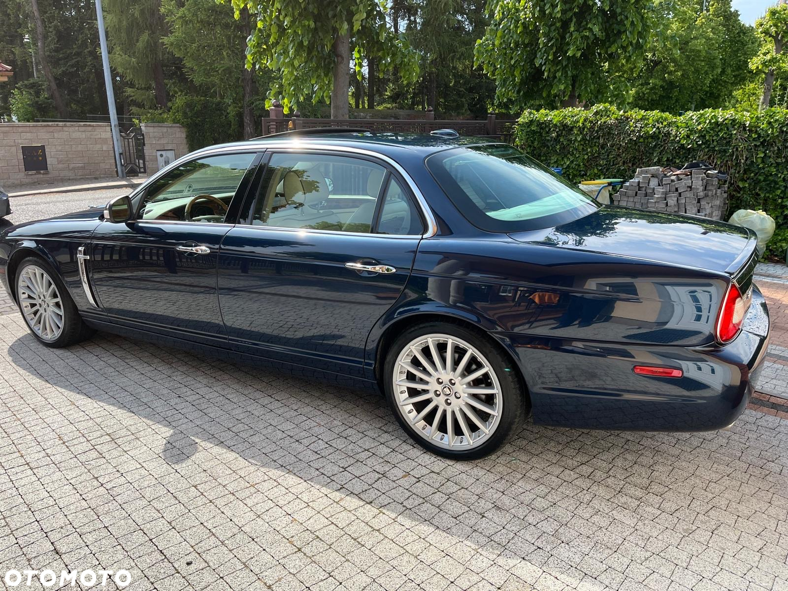Jaguar XJ XJ8 4.2 LWB - 18