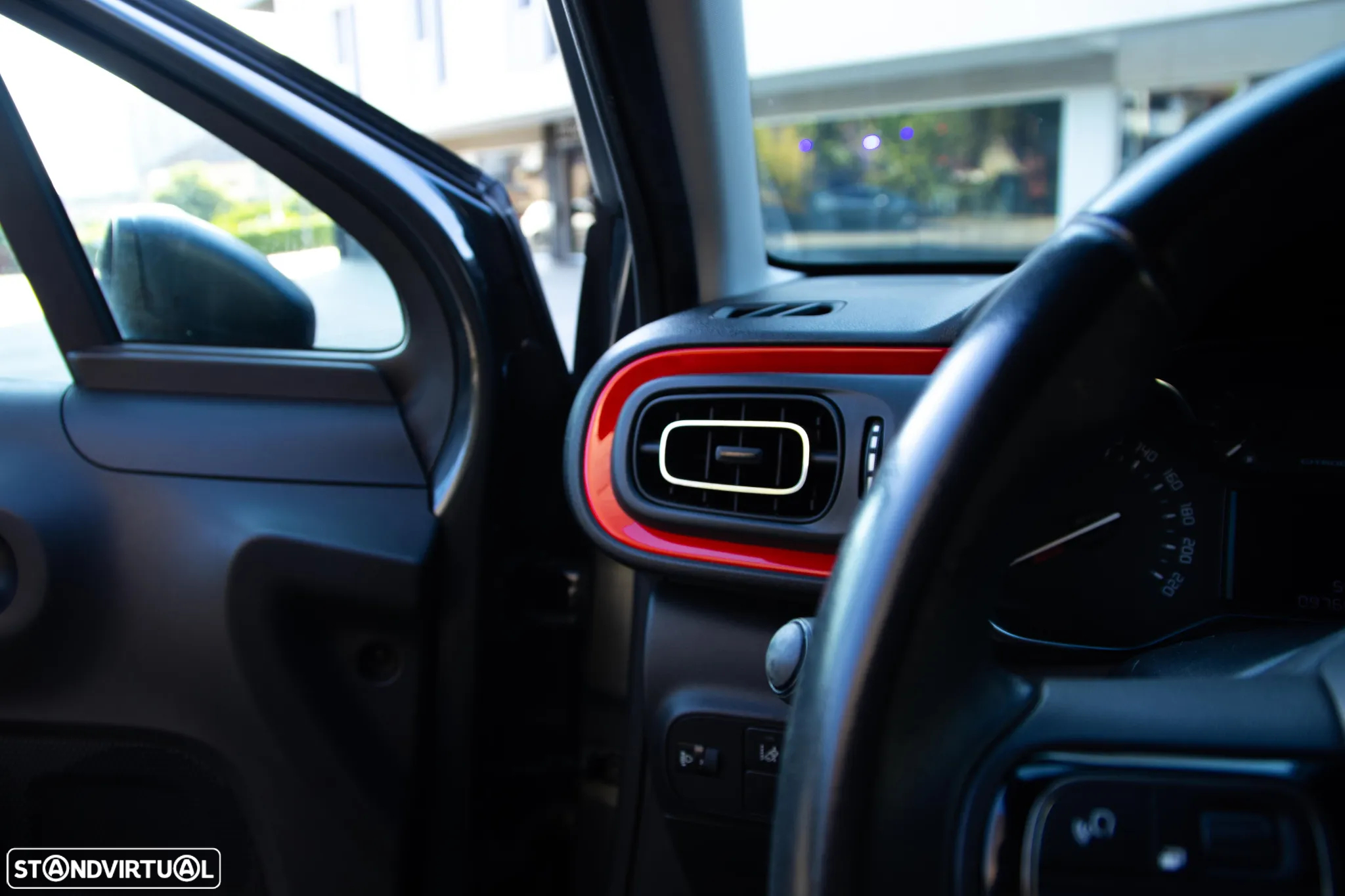 Citroën C3 1.2 PureTech Shine - 19