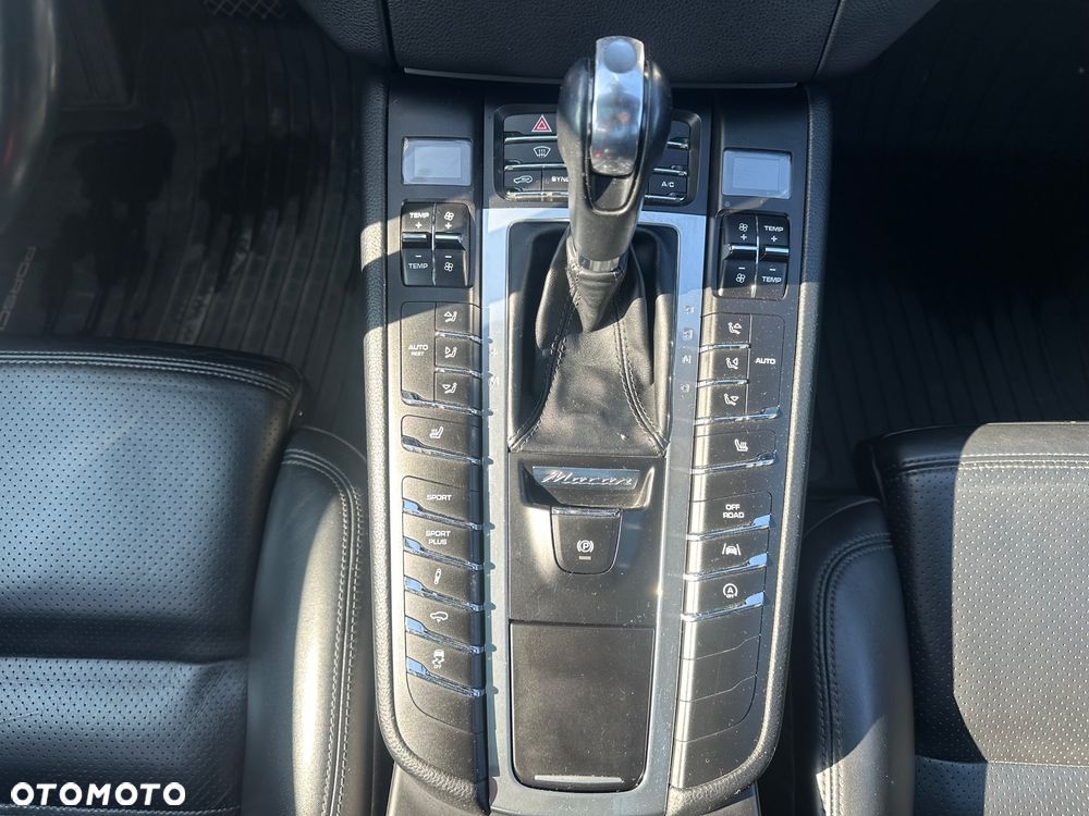 Porsche Macan - 18