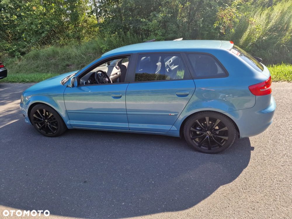 Audi A3 Sportback 1.6 Ambition - 11