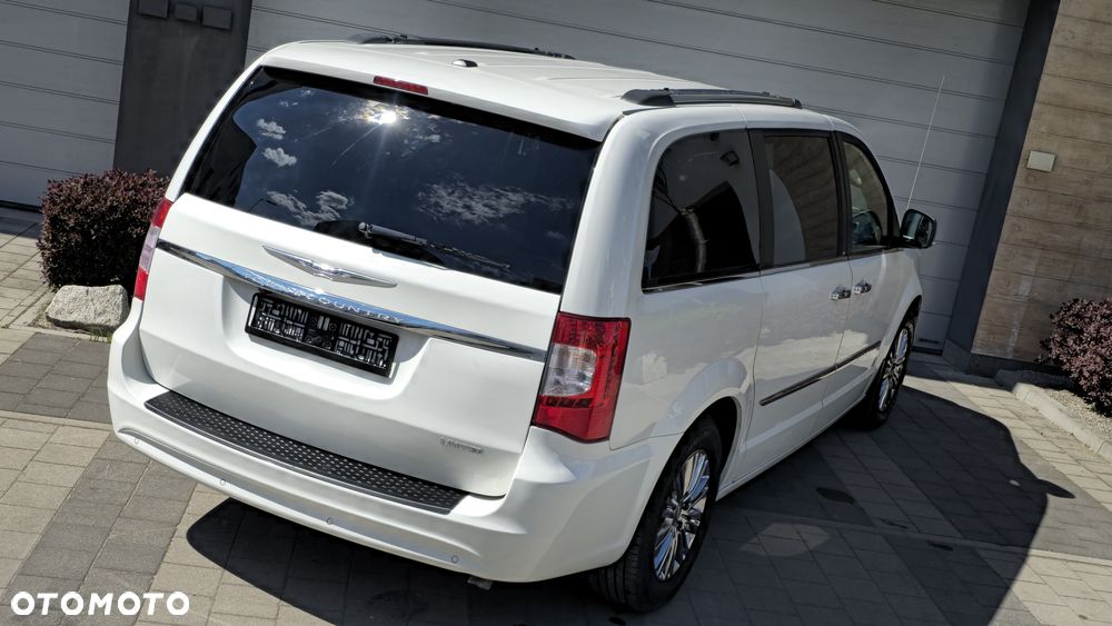 Chrysler Town & Country 3.6 Limited - 4