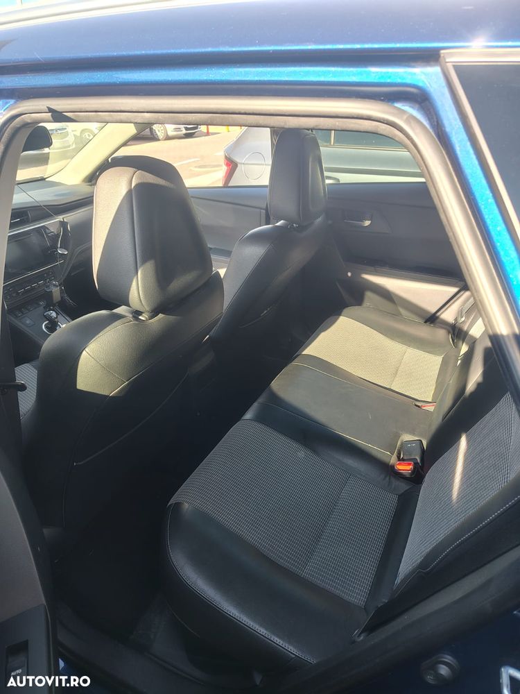 TOYOTA Auris 2015 — imagine 6