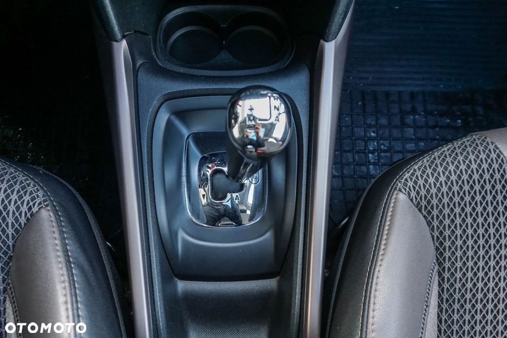Peugeot 2008 e-HDi FAP 92 ETG6 STOP & START Allure - 19