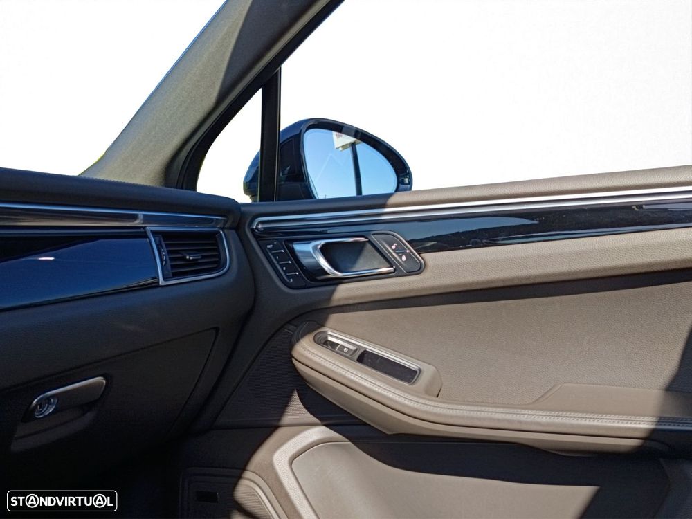 Porsche Macan S - 43