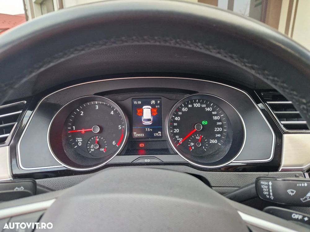 Volkswagen Passat 2.0 TDI DSG 4Mot Highline - 17