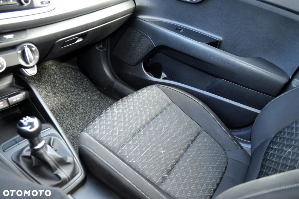 Kia Rio 1.2 Attract - 15