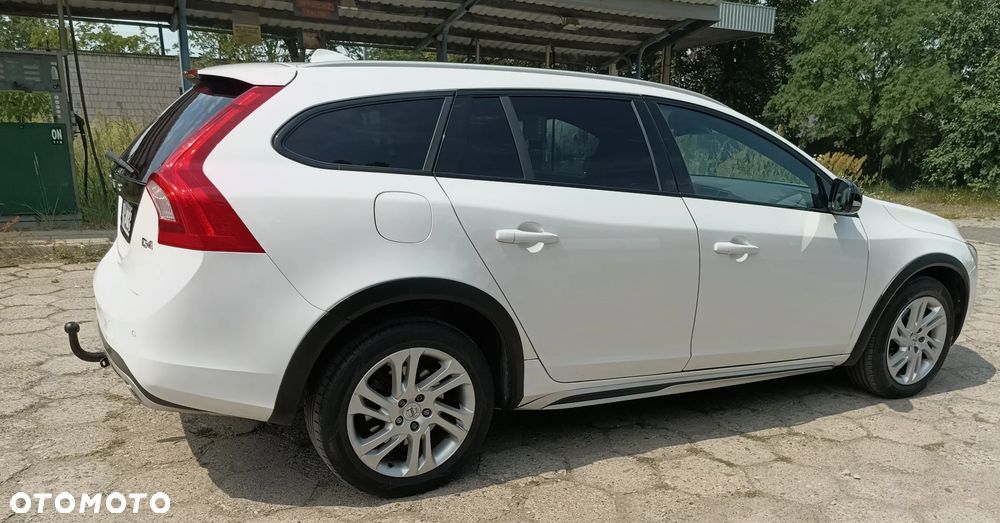 Volvo V60 Cross Country D4 Drive-E Summum - 9