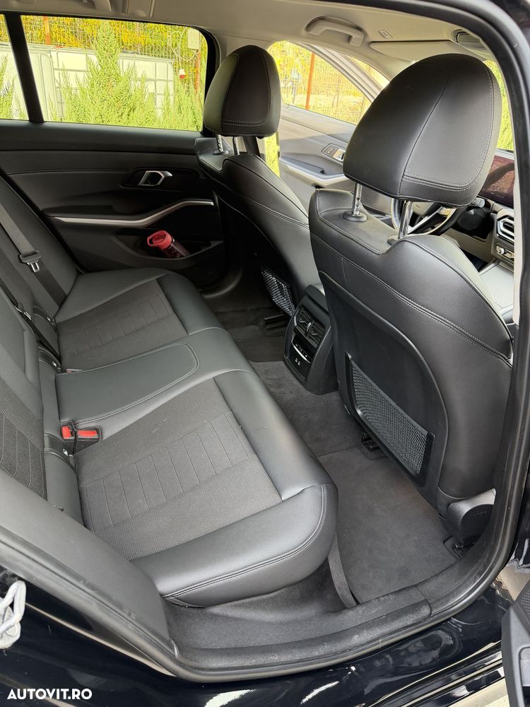 BMW Seria 3 320d xDrive AT MHEV - 22