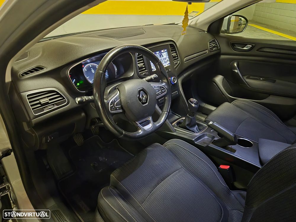 Renault Mégane Sport Tourer ENERGY dCi 110 EXPERIENCE - 26