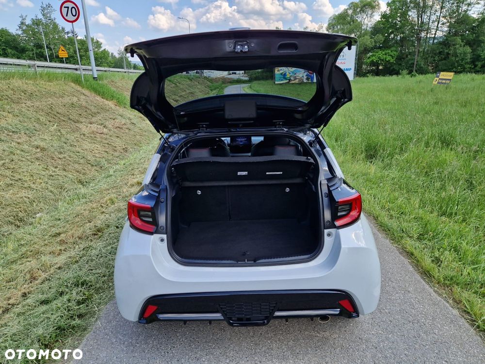 Toyota Yaris - 5