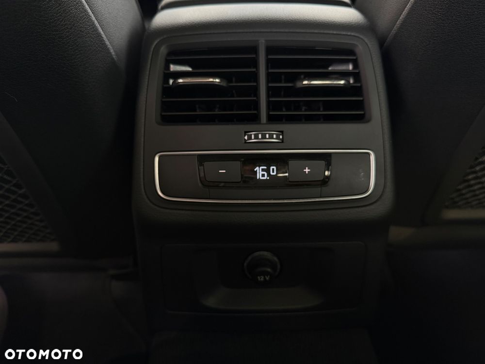 Audi A4 Limousine 45 TFSI quattro S tronic - 12